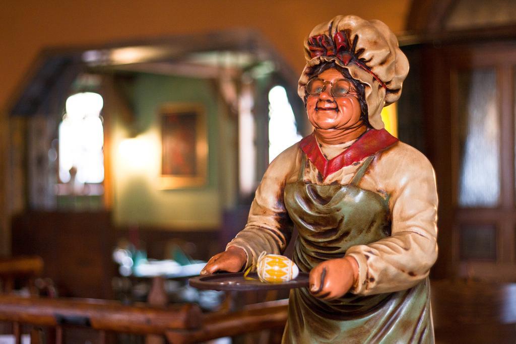 Hotel U Simla 카를로비바리 외부 사진