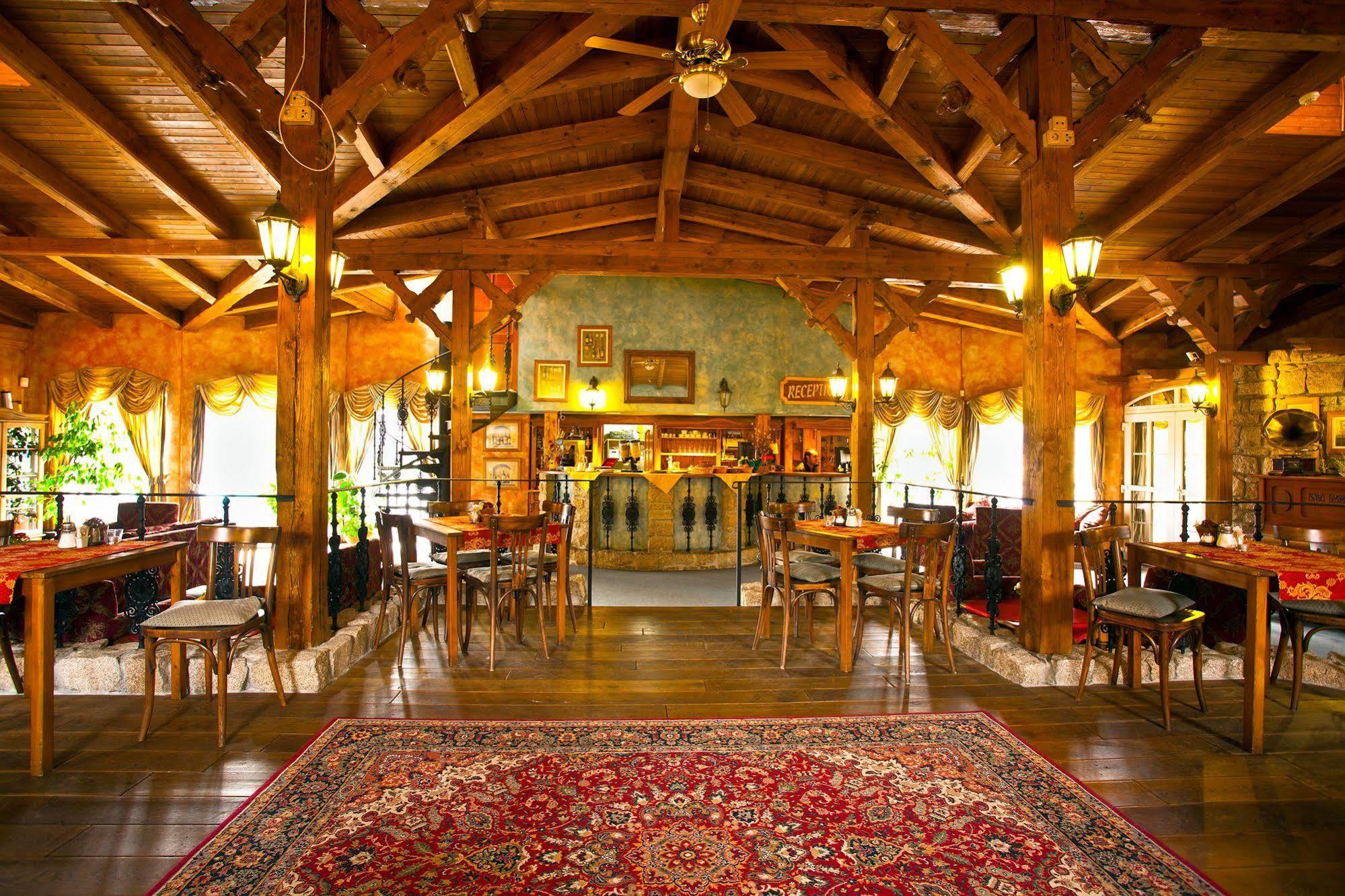 Hotel U Simla 카를로비바리 외부 사진